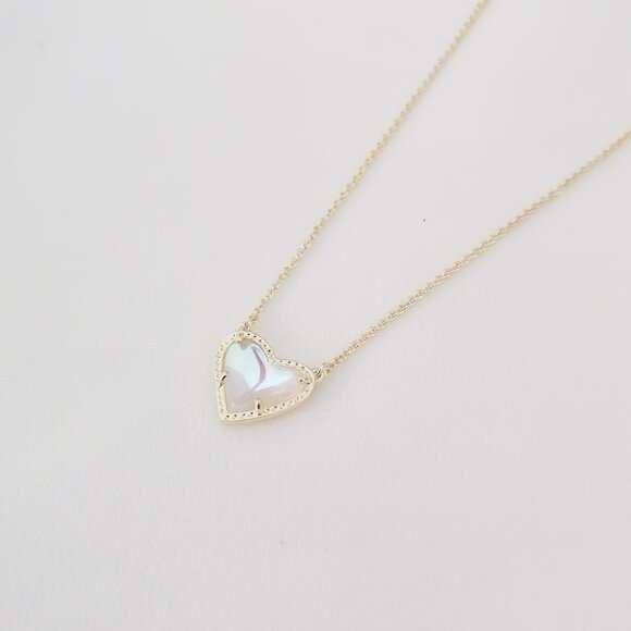 Kendra Scott Ari Heart Dichroic Glass Gold Necklace | NEW - Picture 2 of 4
